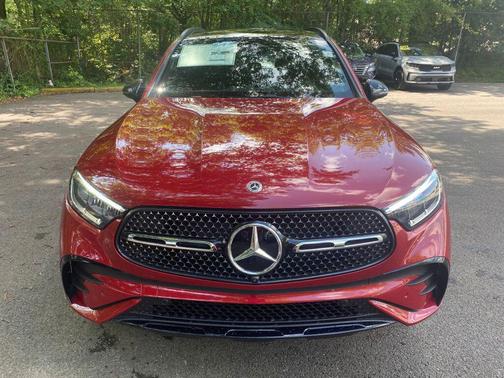 2025 Mercedes-Benz GLC 300 4MATIC