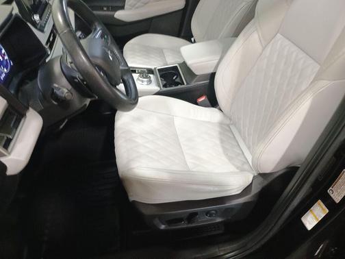 2024 Mitsubishi Outlander SEL Platinum Edition S-AWC