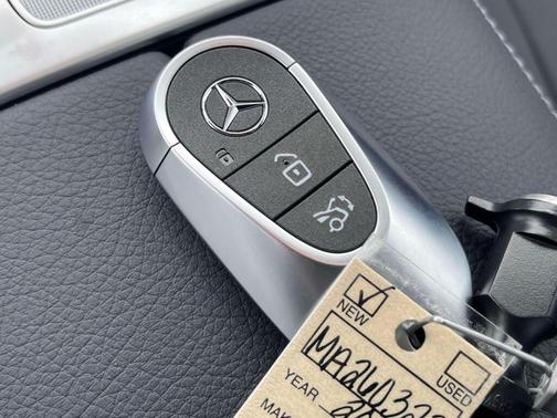 Graphite Grey Metallic 2026 Mercedes-Benz CLE 450 4MATIC