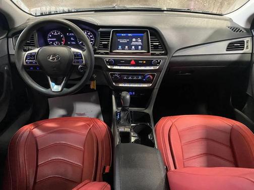 2019 Hyundai SONATA SE