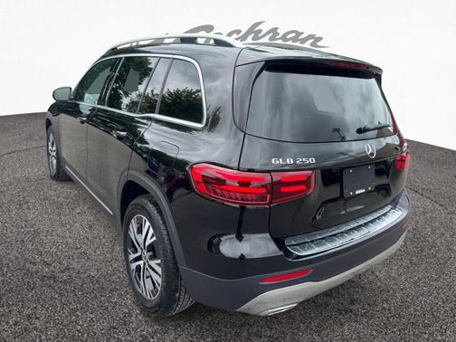 2026 Mercedes-Benz GLB 250 4MATIC