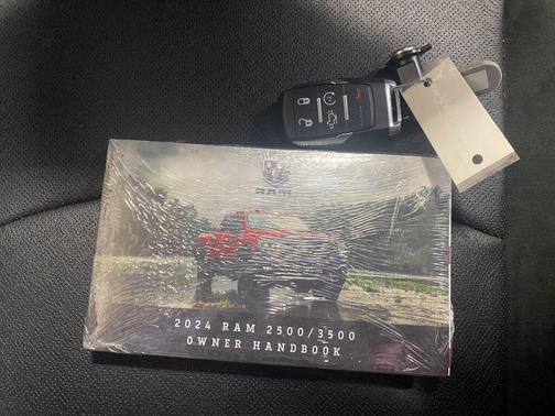 2024 RAM 2500 Laramie Crew Cab 4x4 6'4' Box