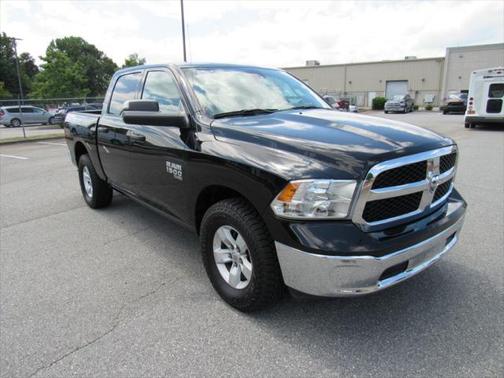 2023 RAM 1500 Classic SLT Crew Cab 4x4 57' Box