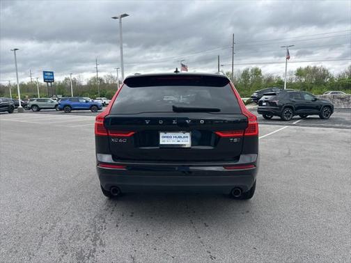 2021 Volvo XC60 T5 Momentum