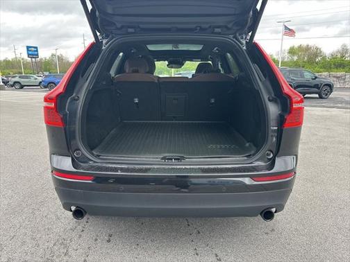 2021 Volvo XC60 T5 Momentum