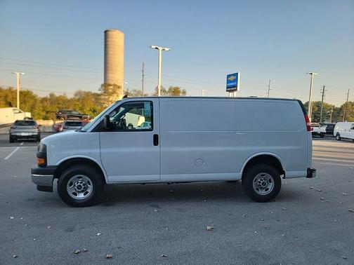2023 GMC Savana 2500 Work Van