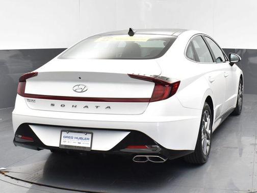 2022 Hyundai SONATA SEL