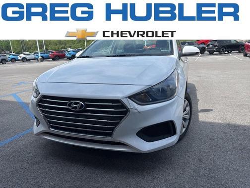 Frost White Pearl 2020 Hyundai Accent SE