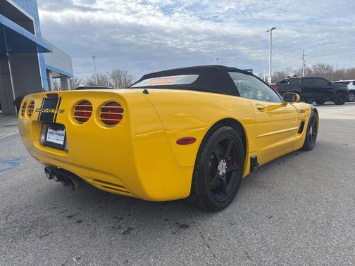 2002 Chevrolet Corvette Base