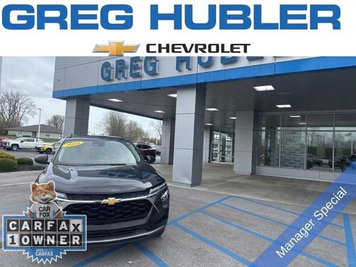 Mosaic Black Metallic 2025 Chevrolet Trax LT