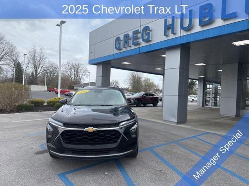 Mosaic Black Metallic 2025 Chevrolet Trax LT