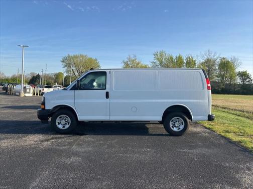 2022 Chevrolet Express 2500 RWD 2500 Regular Wheelbase WT