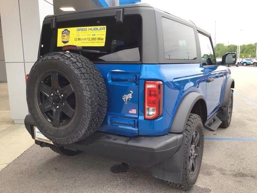 Velocity Blue Metallic 2024 Ford Bronco Black Diamond