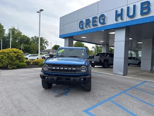 Velocity Blue Metallic 2024 Ford Bronco Black Diamond