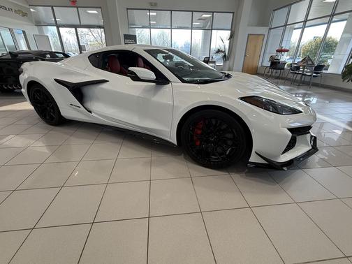 Arctic White 2026 Chevrolet Corvette Z06