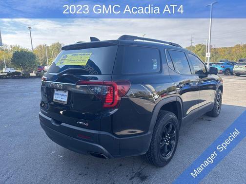 2023 GMC Acadia AWD AT4