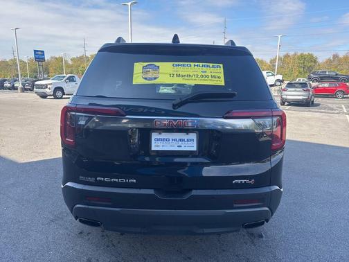 2023 GMC Acadia AWD AT4