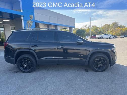 2023 GMC Acadia AWD AT4