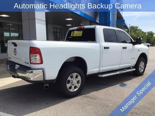 Bright White Clearcoat 2024 RAM 2500 Big Horn Crew Cab 4x4 6'4' Box