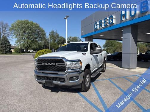 Bright White Clearcoat 2024 RAM 2500 Big Horn Crew Cab 4x4 6'4' Box