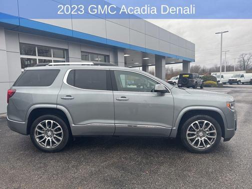 2023 GMC Acadia Denali