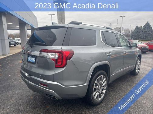 2023 GMC Acadia Denali