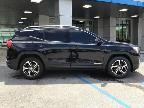 Ebony Twilight Metallic 2020 GMC Terrain SLT