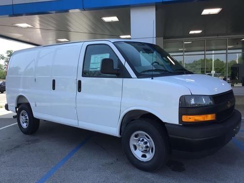 Summit White 2026 Chevrolet Express 2500 LT
