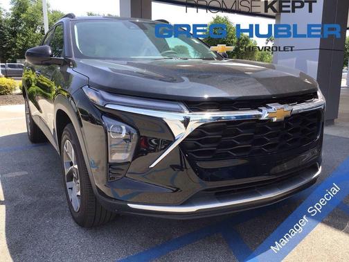 Mosaic Black Metallic 2025 Chevrolet Trax LT