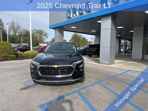 Mosaic Black Metallic 2025 Chevrolet Trax LT
