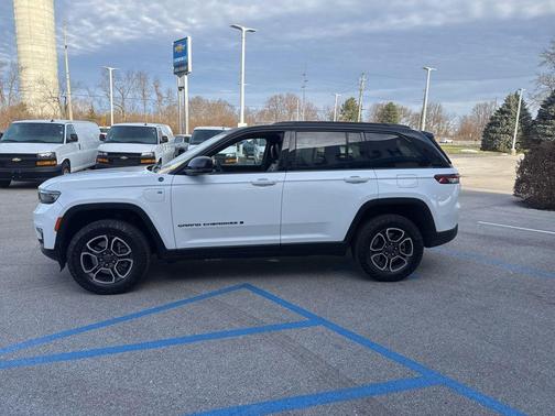2024 Jeep Grand Cherokee 4xe Trailhawk
