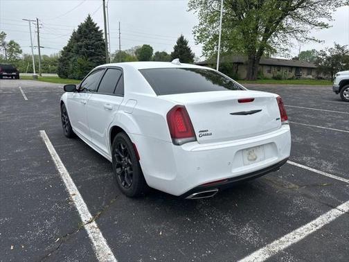 2021 Chrysler 300 Touring