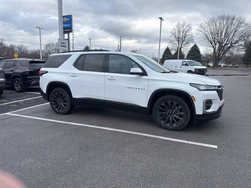 2022 Chevrolet Traverse RS