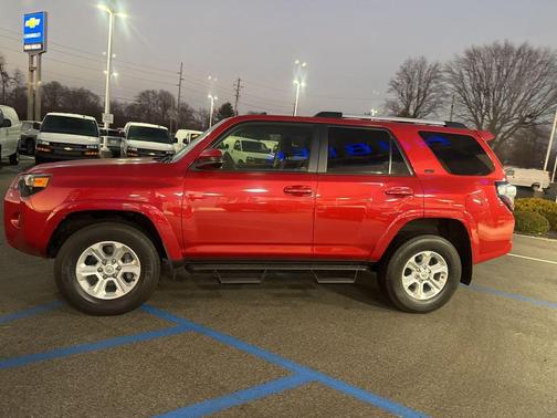 2023 Toyota 4Runner SR5