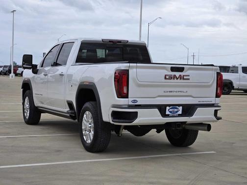 White Frost Tri-Coat 2021 GMC Sierra 2500 Denali