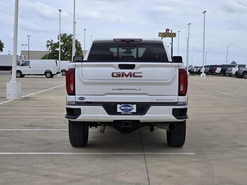 2021 GMC Sierra 2500 Denali