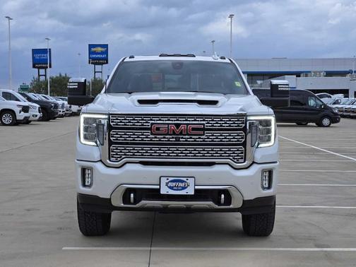 White Frost Tri-Coat 2021 GMC Sierra 2500 Denali