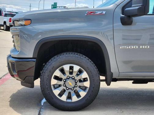 2025 Chevrolet Silverado 2500 Custom
