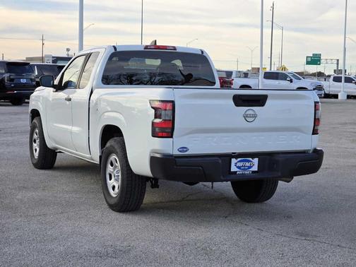 2023 Nissan Frontier S