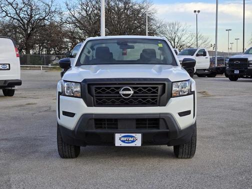 2023 Nissan Frontier S