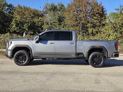 2024 GMC Sierra 2500 AT4