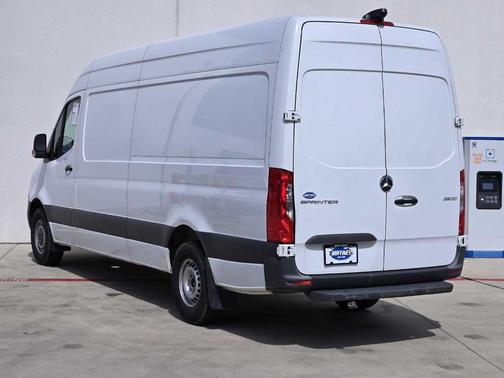 2022 Mercedes-Benz Sprinter 2500 High Roof I4