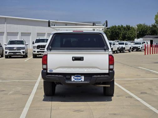 Ice 2023 Toyota Tacoma SR