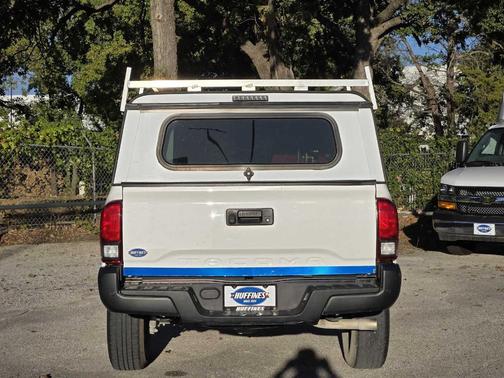 2022 Toyota Tacoma SR