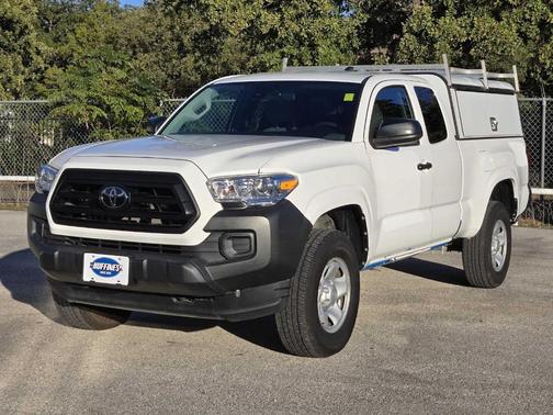 2022 Toyota Tacoma SR
