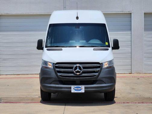 2022 Mercedes-Benz Sprinter 2500