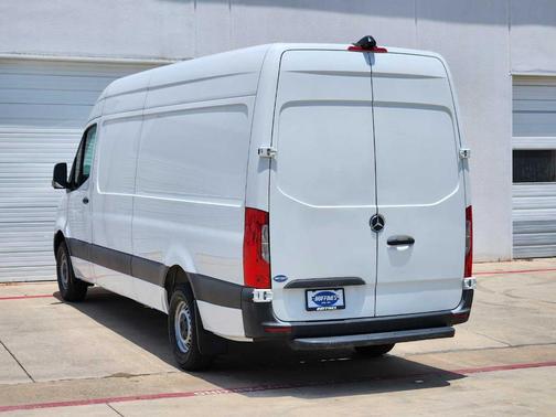 2022 Mercedes-Benz Sprinter 2500