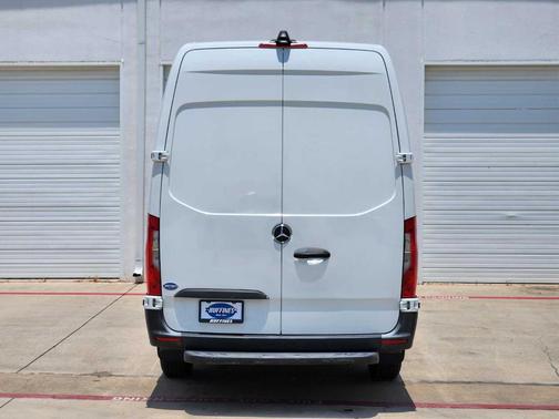 2022 Mercedes-Benz Sprinter 2500