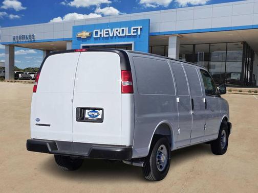 2025 Chevrolet Express 2500 Work Van