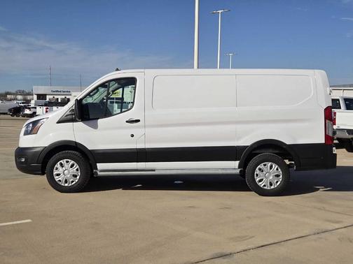2024 Ford Transit-250 